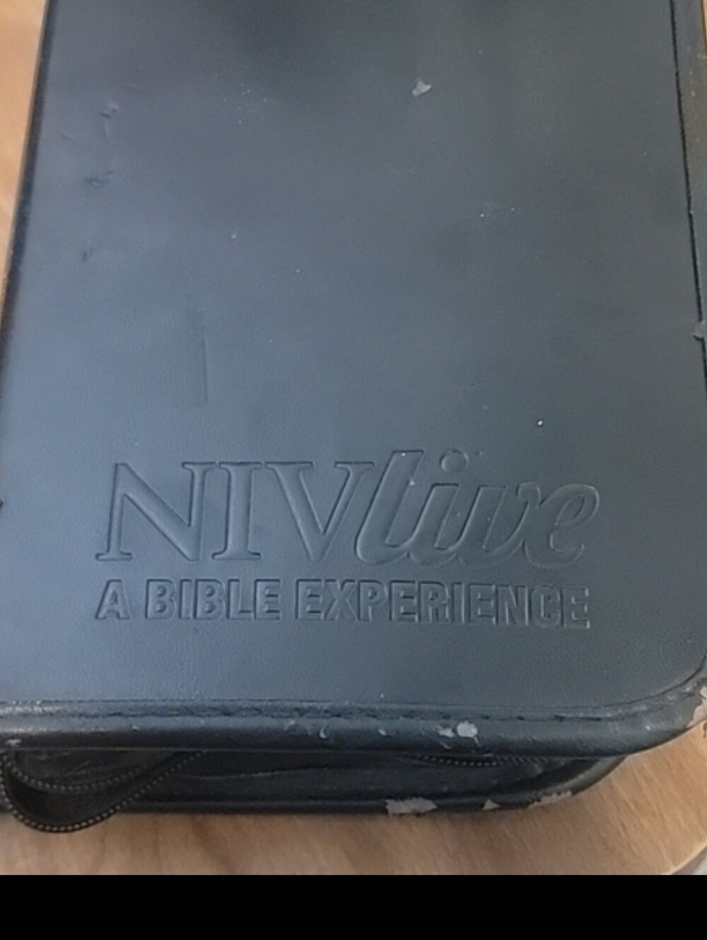 NIV Live A Bible Experience Complete Audio Bible 79 CD + DVD Dramatized
